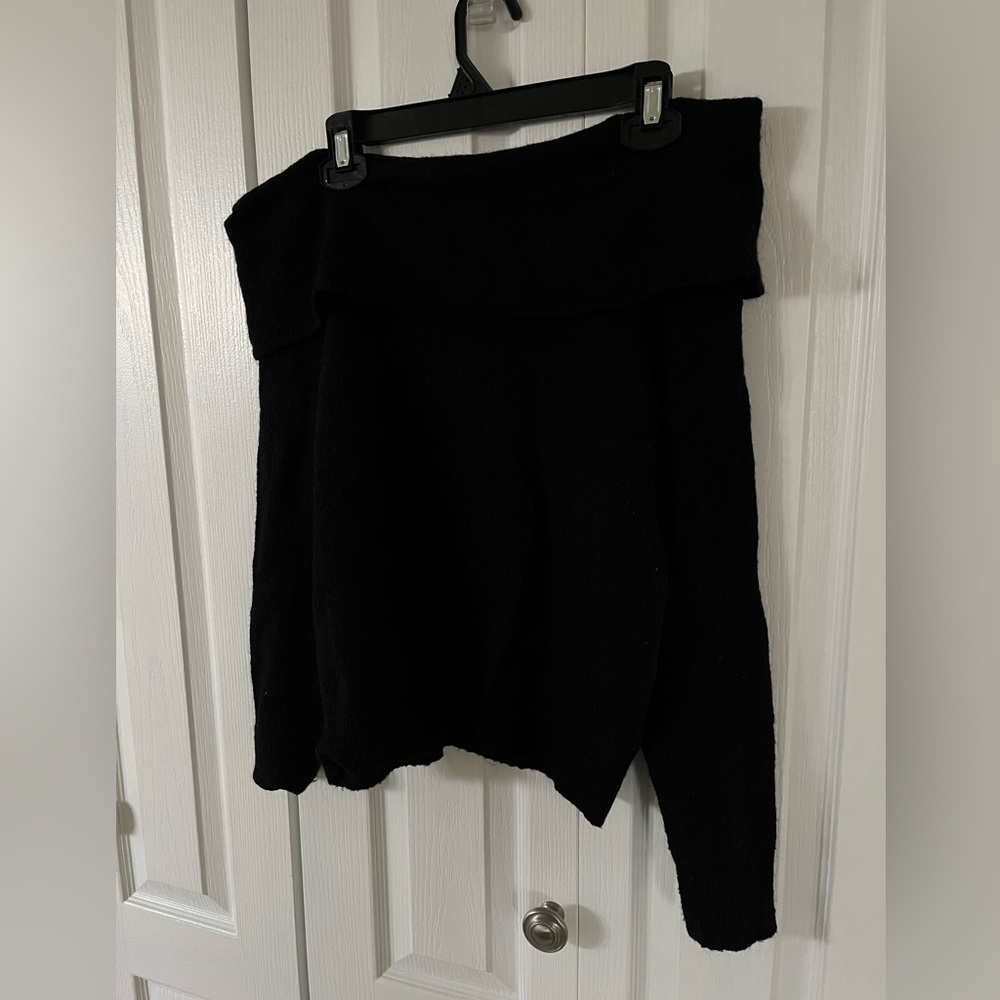 H&M Off-the-Shoulder Sweater - Picture 2 of 5